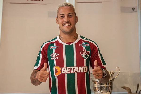 Guga, lateral contratado pelo Fluminense