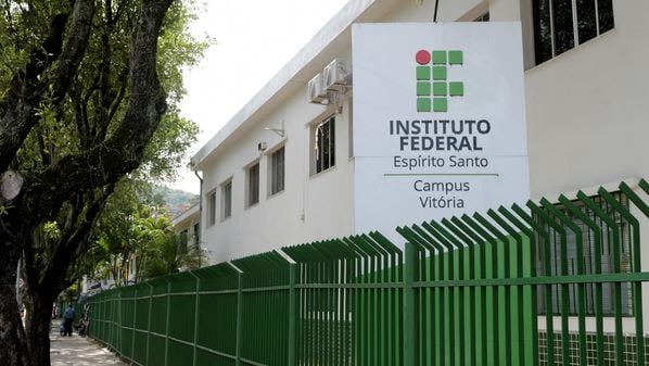 Oferta é de 14 vagas para a carreira de técnico-administrativo; provas objetivas serão aplicadas no dia 16 de fevereiro. Confira os detalhes do edital