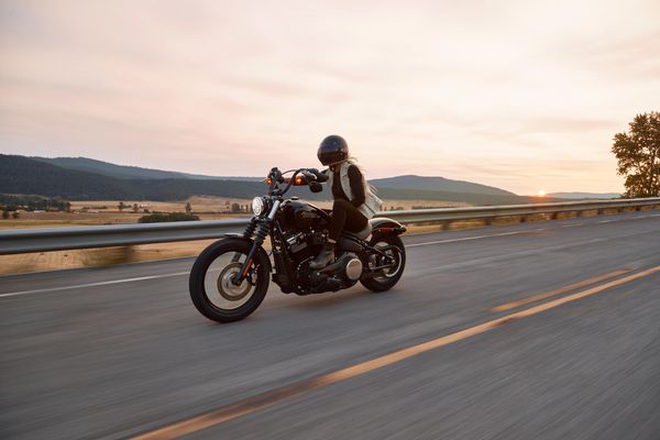 Preços baixos em Motocicleta e Luvas para Esportes a Motor