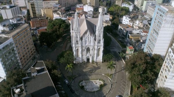 Vista panorâmica da Catedral Metropolitana de Vitória