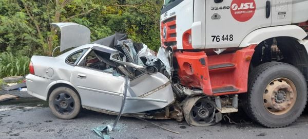 Seis  pessoas morrem após acidente em Sooretama