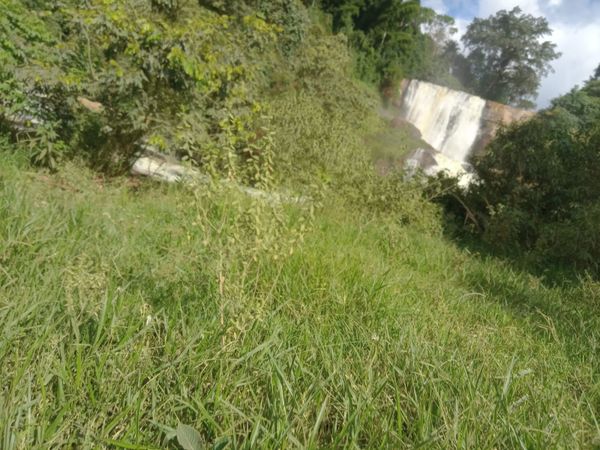 Bombeiros fazem busca por homem desaparecido em cachoeira  por Humberto Rocha