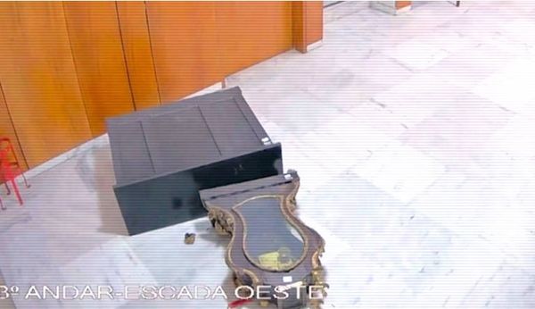 Imagens inéditas das câmeras de segurança do Palácio do Planalto mostram a destruição promovida pelos extremistas bolsonaristas  por Reprodução/TV Globo