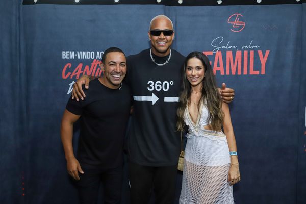 Nelinho MIranda Leo Santana e Tiely Mattede por Leo Gurgel/Divulgação