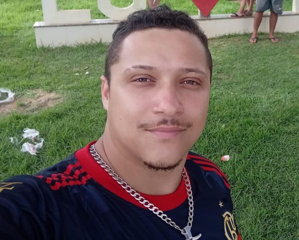 Família sofre com o desaparecimento do homem que caiu de pedra em cachoeira do ES