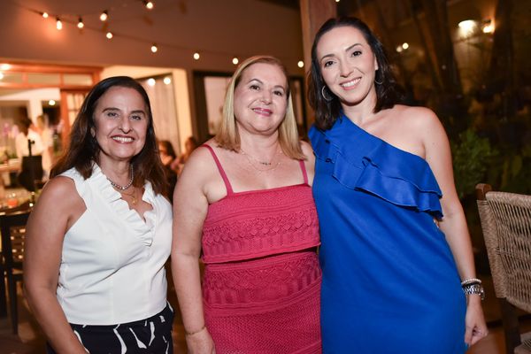  Aurea Martins,  Ivone e Renata Bezerril 