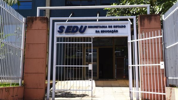 Oportunidades estão em nove prefeituras, no Conselho de Biblioteconomia, Instituto Federal, além da Secretaria de Educação; veja a lista completa