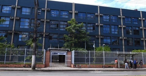 Há oportunidades para cargos efetivos e temporários; podem participar candidatos de todos os níveis de escolaridade. Confira a lista completa