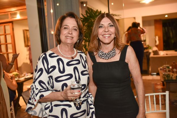 Denise Azevedo e  Maria Elizabeth Castro de Araujo