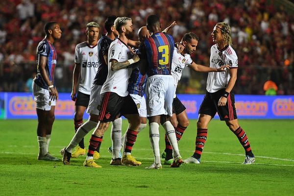 Flamengo e Madureira se enfrentam no Estádio Kleber Andrade, em Cariacica por Fernando Madeira