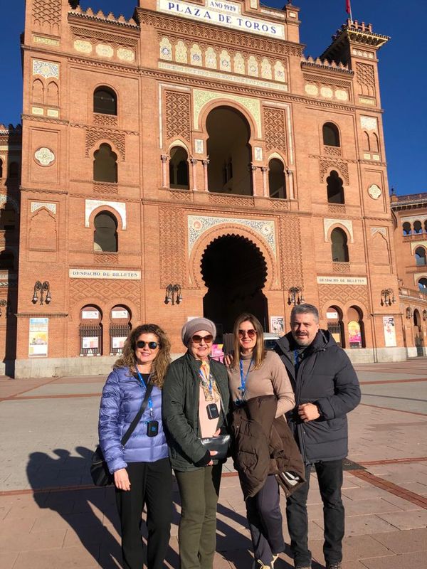 Fabiana, Beatriz e Lorena Croce e Joelmo Costa