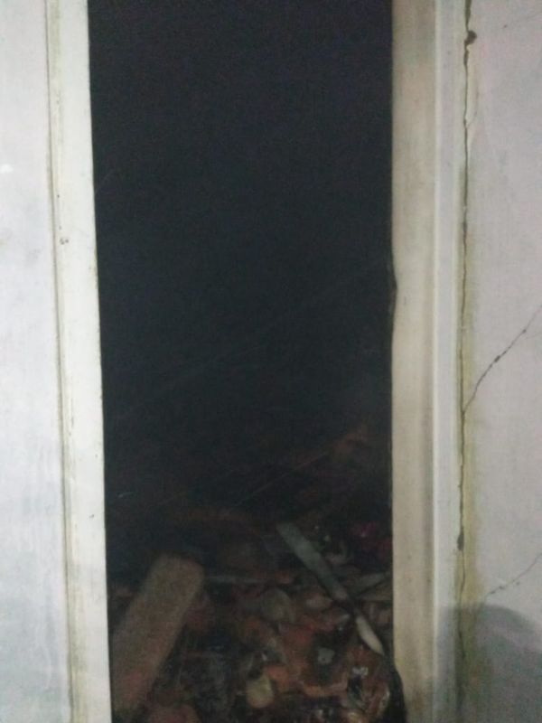 Corpo de Bombeiros fizeram combate ao fogo por Corpo de Bombeiros