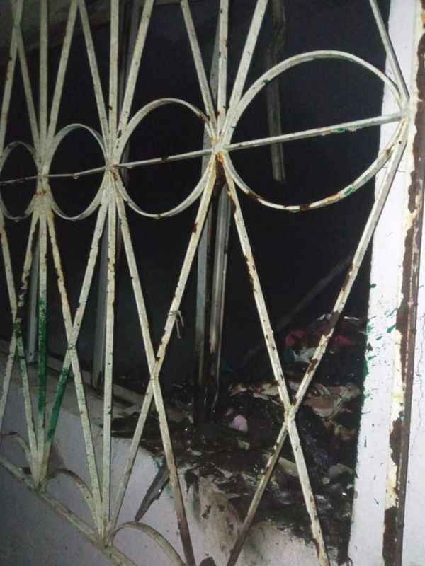 Corpo de Bombeiros fizeram combate ao fogo por Corpo de Bombeiros