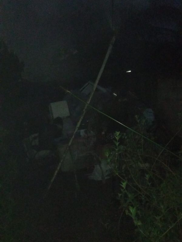 Corpo de Bombeiros fizeram combate ao fogo por Corpo de Bombeiros