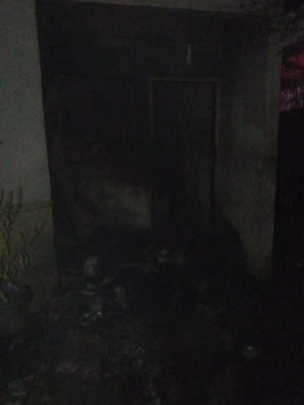 Corpo de Bombeiros fizeram combate ao fogo por Corpo de Bombeiros