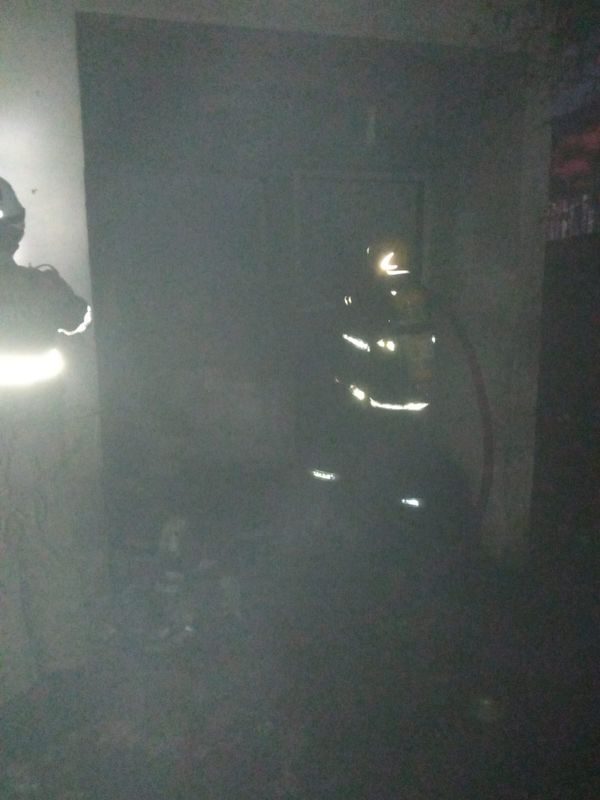 Corpo de Bombeiros fizeram combate ao fogo por Corpo de Bombeiros