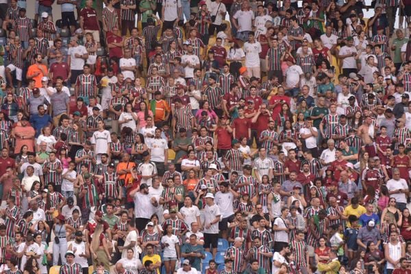 Fluminense e Madureira se enfrentam no Estádio Kleber Andrade