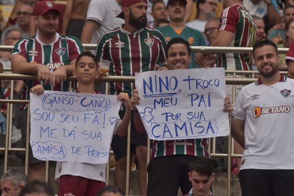 Fluminense e Madureira se enfrentam no Estádio Kleber Andrade por Ricardo Medeiros