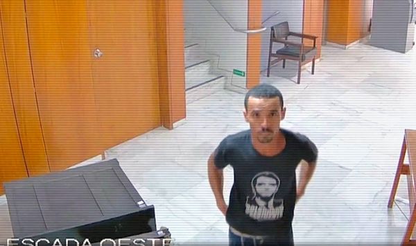  Antonio Claudio Alves Ferreira destruiu relógio no Palácio do Planalto