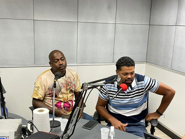 Em entrevista ao CBN Cotidiano, o intérprete da Novo Império, Kleber Simpatia, e o  o presidente da agremiação, Alessandro Souza Santos, falam sobre o que esperar do desfile neste ano