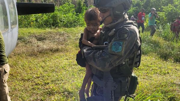 Mensagens repassadas ao Ministério Público Federal descrevem um cenário de "caos" na terra indígena e falta de medicamentos básicos, como dipirona