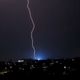 Imagem - Vídeos: tempestade de raios durante madrugada chama atenção no ES
