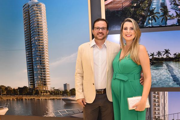 Anderson Lovatto e Karol Simonasse