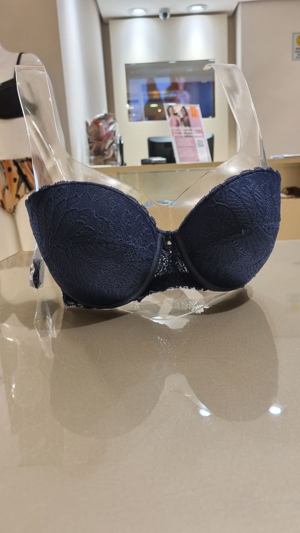 Sutiã da Liz está entre as ofertas da Liquida Verão por Shopping Vitória/Divulgação