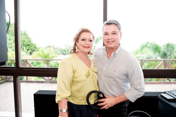 Hélvia Abaurre e DJ Deprá