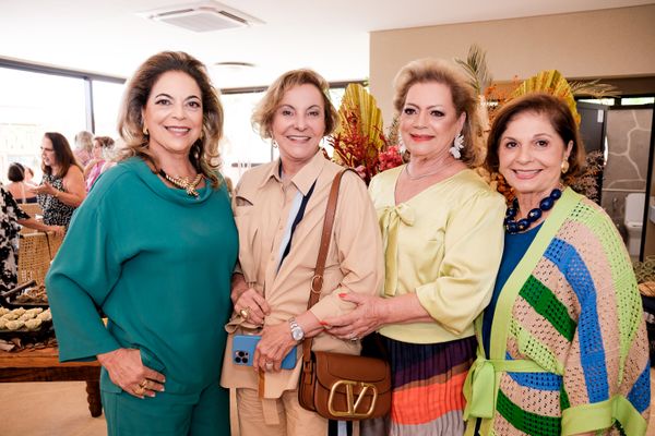 Letícia Pernambuco, Martha Paiva, Hélvia Abaurre e Soeli Gama