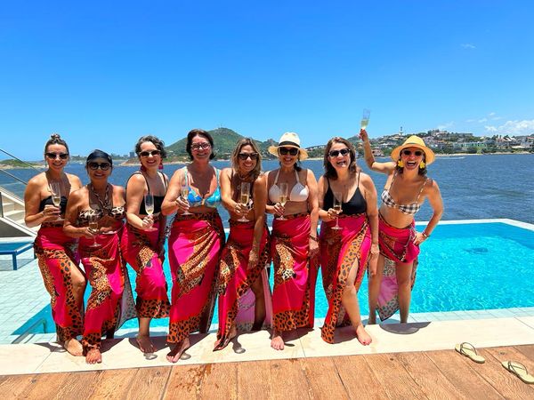 Tricia Navarro, Nazaré Neves, Marina Monteiro, Eulália Chieppe, Andréia Lopes, Renata Rasseli, Rachel Martins e Mariana Perini