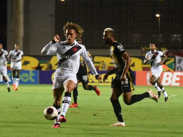 Lance do jogo entre Vasco e Volta Redonda, no Estádio Kleber Andrade, em Cariacica, pelo Campeonato Carioca por Carlos Alberto Silva