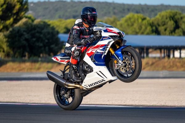 Nova Honda CBR 1000RR-R Fireblade SP
