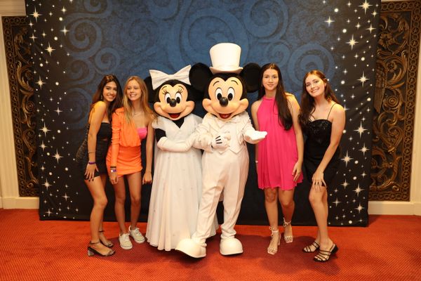 Antonia Nitz, Julia Ferrari Jensen, Ana Livia Coswosck e Isadora Quintela Torres Folador