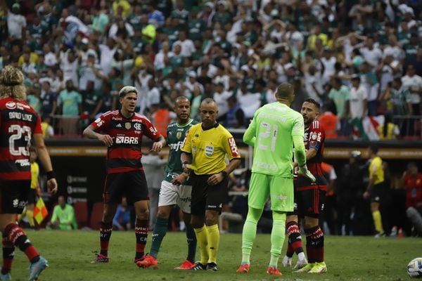 Lance durante partida entre Palmeiras e Flamengo, pela final da Supercopa do Brasil