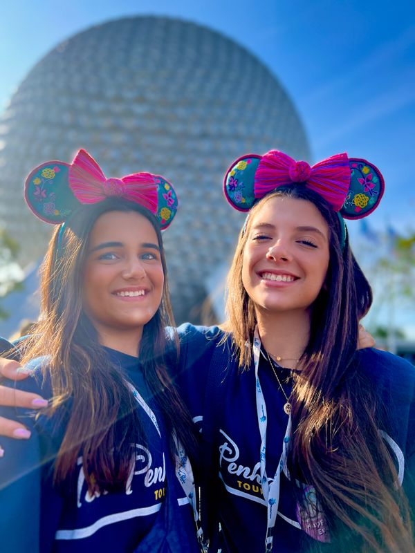 Marina Abreu Vilela e Brunela Carvalho de Oliveira
