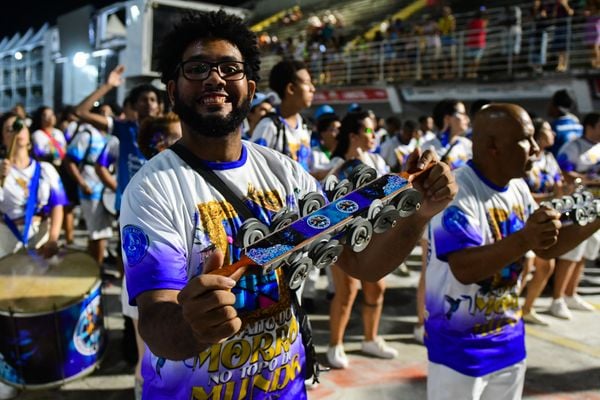 Ensaio Técnico Chega Mais no Sambão do Povo em Vitória. por Rodrigo Gavini