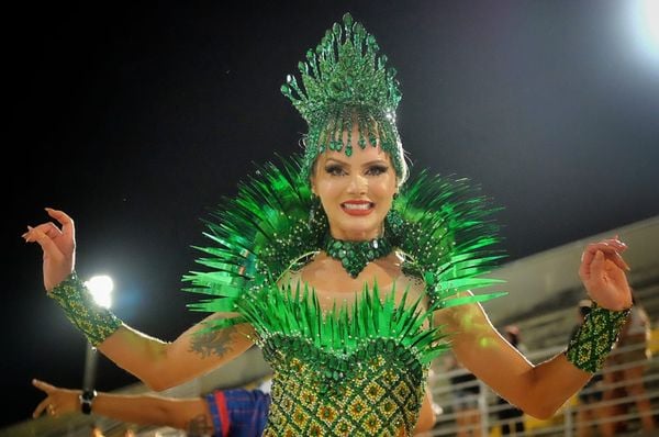 Thalita Zampirolli madrinha da bateria da Independente de Boa Vista no ensaio técnico no Sambão do Povo por Fernando Madeira