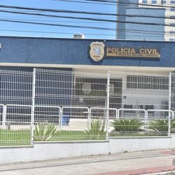 Homem de 31 anps tentou fugir pulando de varanda, mas foi detido e autuado com base na Lei Maria da Penha