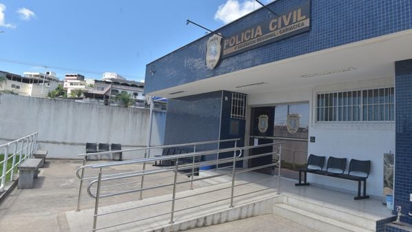PM disse que, conforme relato aos policiais, a mulher de 27 anos estava com a filha de dois anos no colo quando foi agredida pelo companheiro, de 34