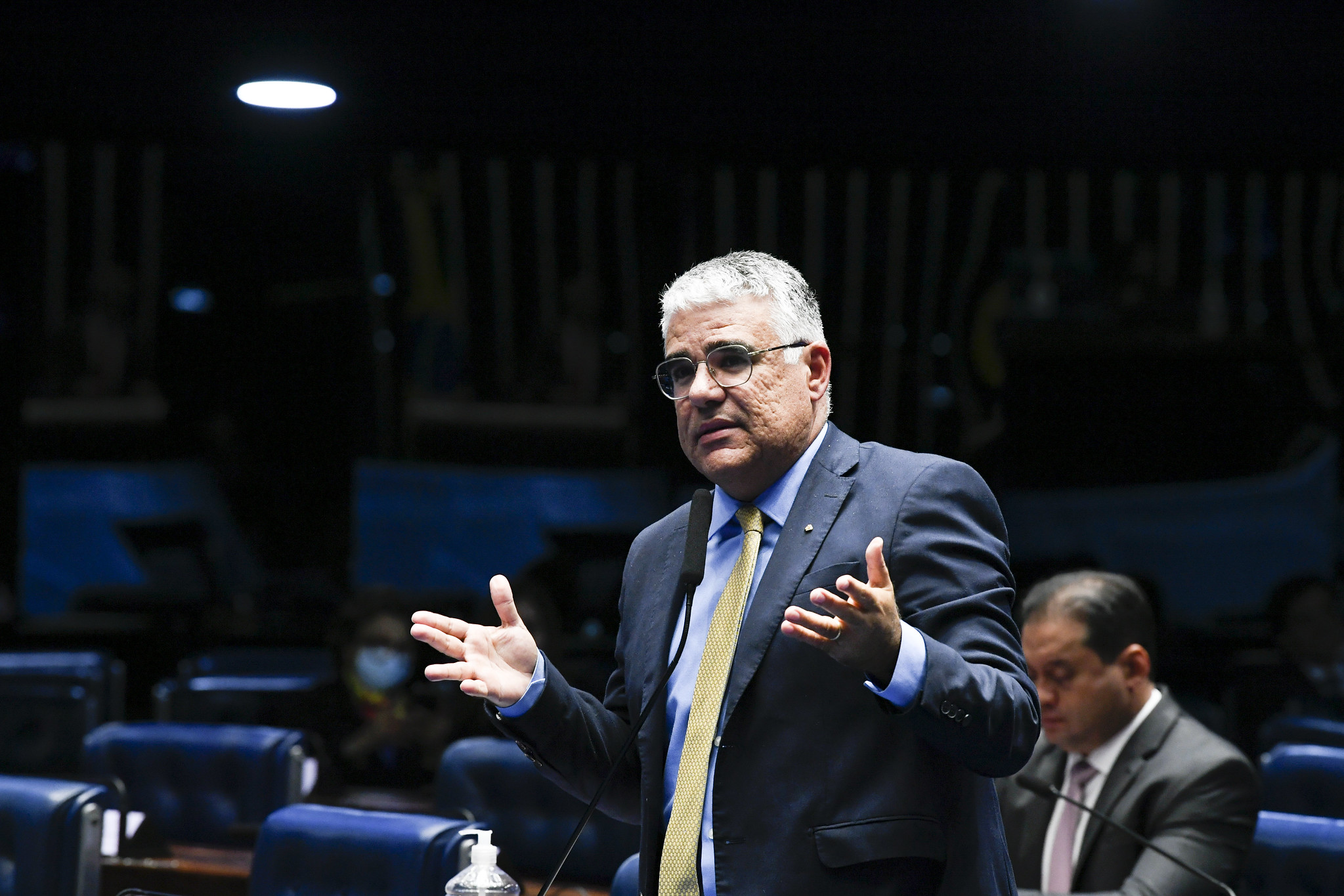 Senador anunciou desistência e declarou apoio a Rogério Marinho (PL), na disputa pela presidência da Casa contra Rodrigo Pacheco (PSD)