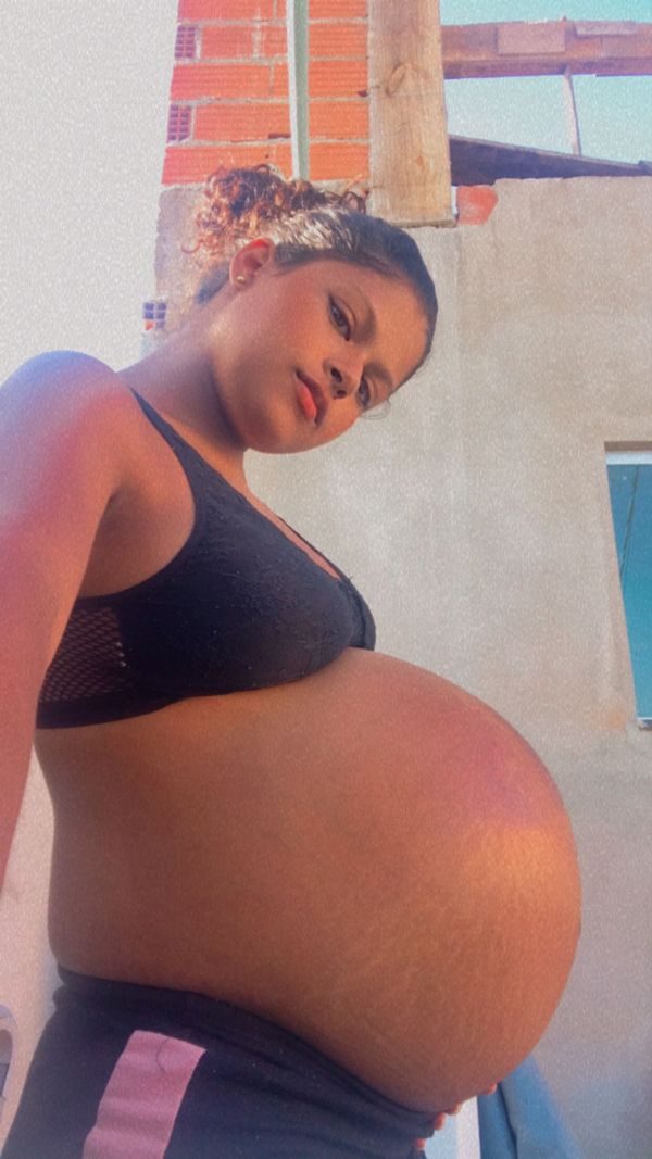 Família pede ajuda para pagar cirurgia de grávida de gêmeas em Aracruz