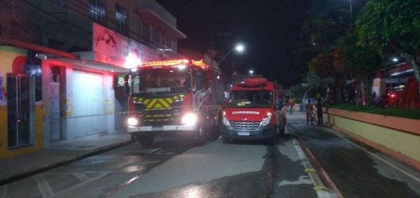 Loja de tecidos sofre incêndio em Guaçuí por Corpo de Bombeiros 