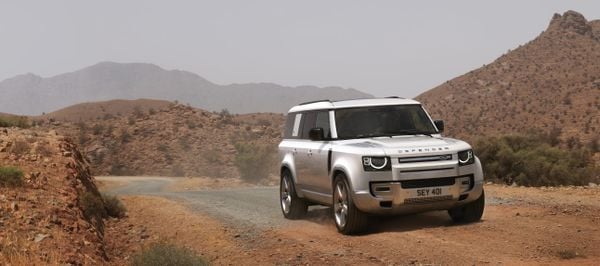 O Defender 130 de oito lugares prometer ser o mais capaz, sofisticado e espaçoso de todos os tempos da Land Rover