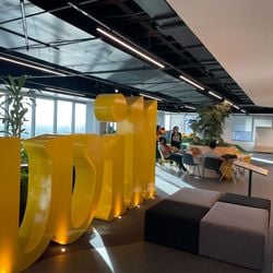 Títulos são garantidos pelo FGC, com teto de até R$ 250 mil; financeira foi adquirida pelo Banco Marster em 2024