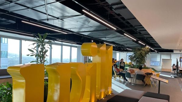 Colaboradores têm a prioridade em receber o pacote estabelecido pelas leis trabalhistas, pois terão seus contratos rescindidos sem justa causa