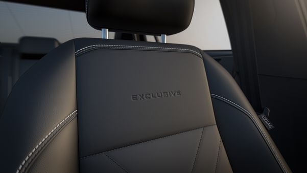 Os bancos em couro da versão Exclusive recebem costura e design únicos por Volkswagen/Divulgação