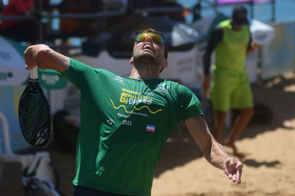 Campeonato de beach tênis disputado na Praia da Costa por Vitor Jubini