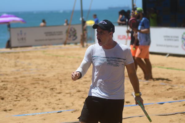 Campeonato de beach tênis disputado na Praia da Costa por Vitor Jubini