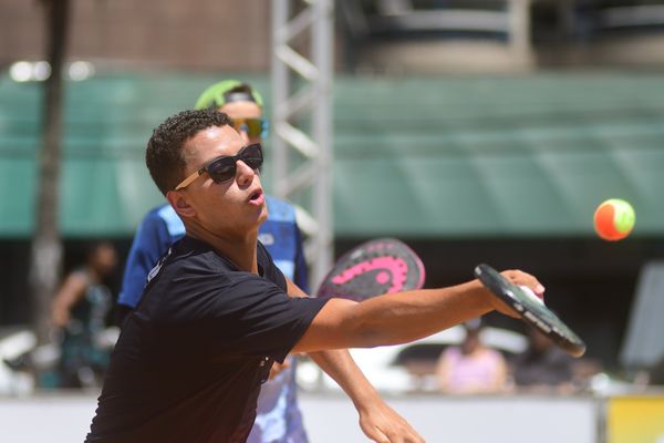 Campeonato de beach tênis disputado na Praia da Costa por Vitor Jubini